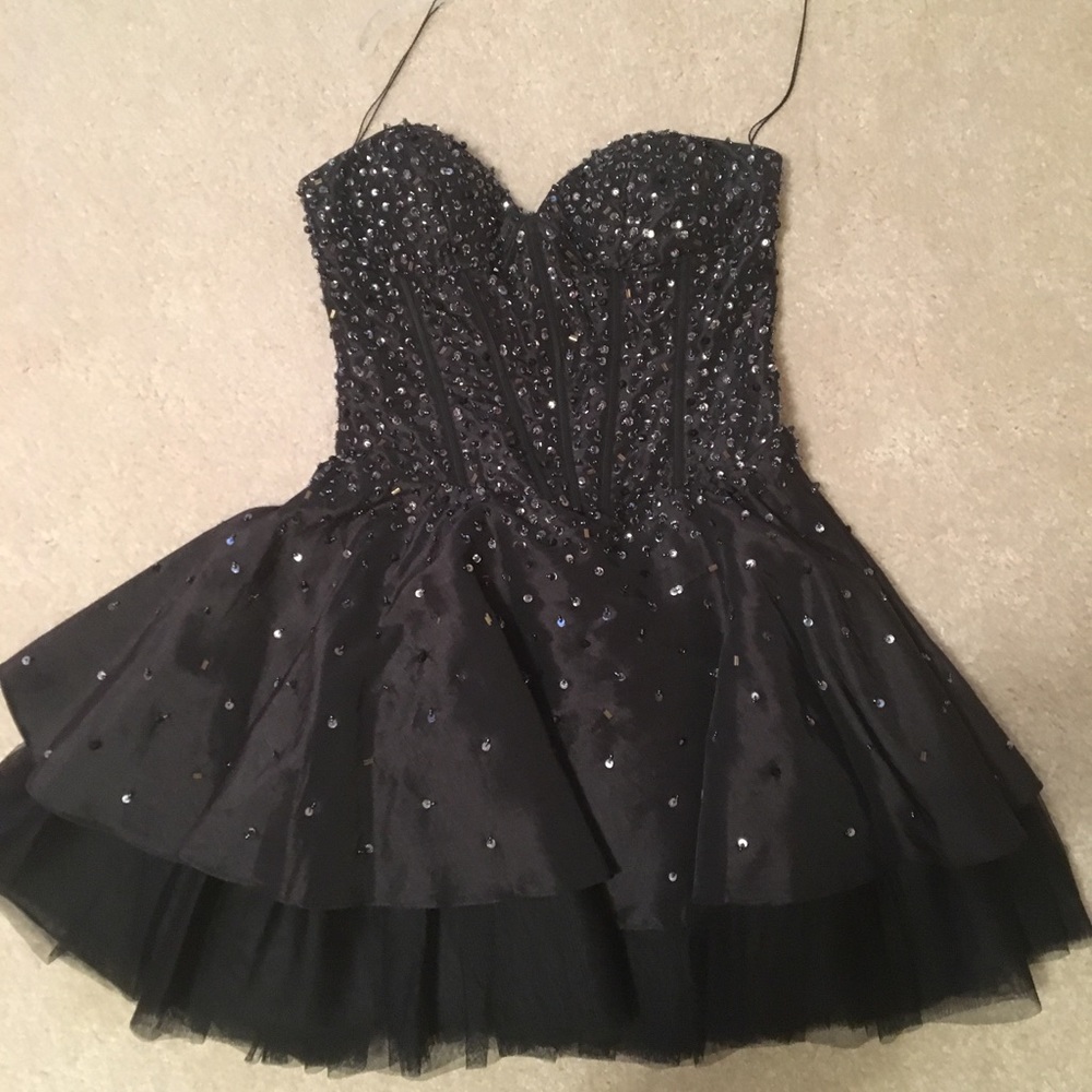 Black short prom dress